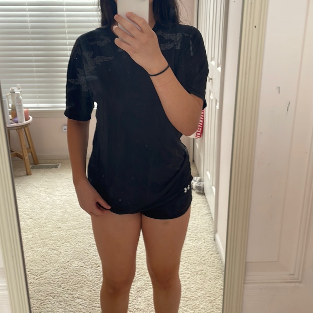 Lululemon running shirt